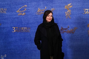 یلدا جبلی کارگردان فیلم جمشیدیه در سی‌وهفتمین جشنواره فیلم فجر