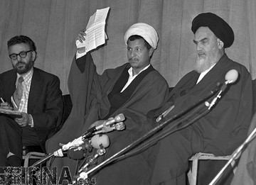16 بهمن 1357؛ معرفی مهدی بازرگان به عنوان نخست وزیر دولت موقت