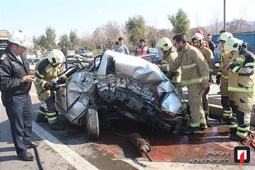 تصادف نیسان با سمند در بزرگراه آزادگان