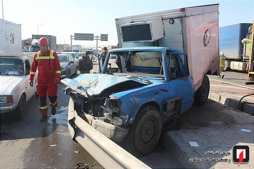 تصادف نیسان با سمند در بزرگراه آزادگان