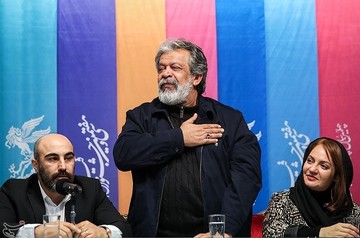 مهناز افشار و حسن پورشیرازی بازیگران و محسن تنابنده کارگردان در نشست خبری فیلم «قسم» - سی‌وهفتمین جشنواره فیلم فجر