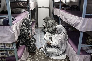 جرایم مالی و غیرعمد ۳۰۰ زن ایرانی را پشت میلهها فرستاد جرایم مالی و غیرعمد ۳۰۰ زن ایرانی را پشت میلهها فرستاد