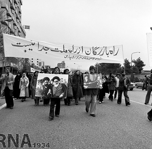 19 بهمن 1357؛ راهپیمایی مردم تهران در حمایت از امام خمینی (ره)