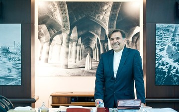 انتظار عباس آخوندی از سینما برای خلق امید و رویای ملی 