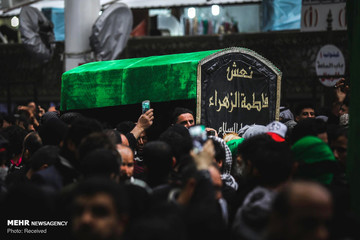 عزاداری شهادت حضرت فاطمه زهرا (س) در حرم امام علی (ع)
