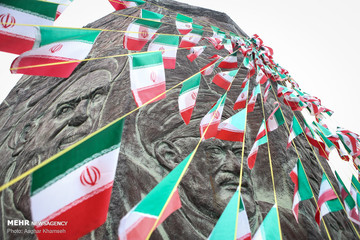 آذین بندی شهر تهران با پرچم مقدس جمهوری اسلامی ایران