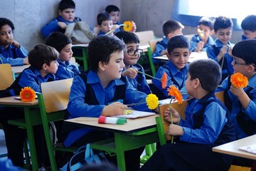 عامل رقصهای اخیر در مدارس مشخص شد! عامل رقصهای اخیر در مدارس مشخص شد!