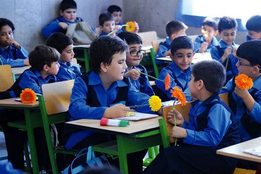 عامل رقصهای اخیر در مدارس مشخص شد! عامل رقصهای اخیر در مدارس مشخص شد!