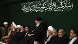 عکس | سردارها با کتوشلوار درحال عزاداری در حسینیه امام خمینی عکس | سردارها با کتوشلوار درحال عزاداری در حسینیه امام خمینی