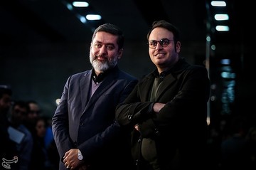 محمدحسین مهدویان کارگردان و سید محمود رضوی تهیه کننده فیلم «ماجرای نیمروز، رد خون» در آخرین روز سی‌وهفتمین جشنواره فیلم فجر