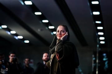 مهناز افشار بازیگر فیلم «آشفتگی» در سی‌وهفتمین جشنواره فیلم فجر