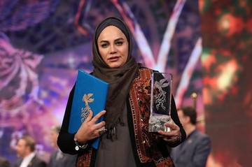  'لیلة اكتمال القمر' یحصد جوائز مهرجان 'فجر' السینمائی/تقریر مصور