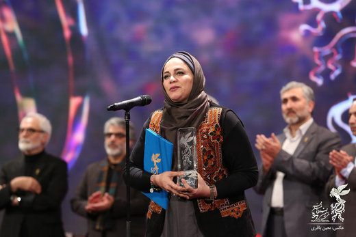 فیلم | بهترین فیلم و کارگردانی فجر ۳۷ برای نرگس آبیار و همسرش فیلم | بهترین فیلم و کارگردانی فجر ۳۷ برای نرگس آبیار و همسرش