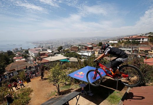مسابقه پرش با دوچرخه کوهستان در والپارایسو شیلی