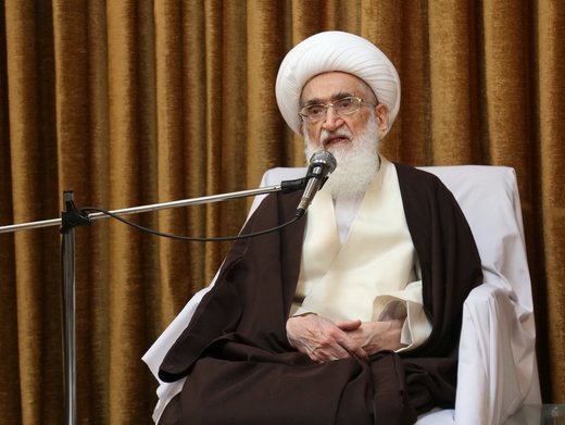 آیتالله نوریهمدانی: حضور مردم در راهپیمایی ۲۲ بهمن لرزه بر دشمنان نظام انداخت آیتالله نوریهمدانی: حضور مردم در راهپیمایی ۲۲ بهمن لرزه بر دشمنان نظام انداخت