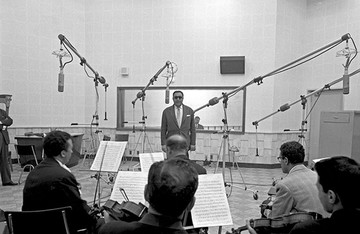 عکس | ۵۷ سال قبل، بنان در استودیوی رادیو ایران 