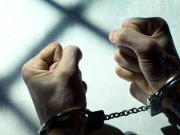 پزشک آینده، نقشه سرقت را از روی فیلم یاد گرفت و اجرا کرد