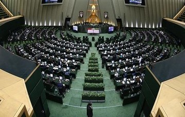 160 Iran MPs call for FM to stay in cabinet
