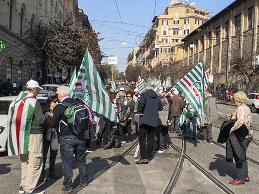 اعتراض خیابانی ایتالیایی ها به شرایط دشوار اقتصادی