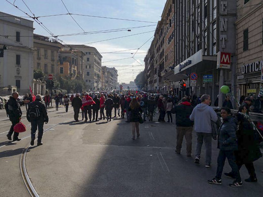 اعتراض خیابانی ایتالیایی ها به شرایط دشوار اقتصادی
