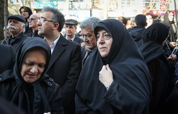 مراسم تشییع پیکر پوران شریعت رضوی