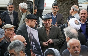 مراسم تشییع پیکر پوران شریعت رضوی