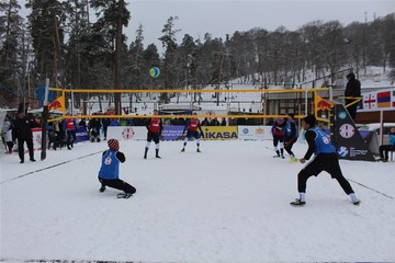صعود تیم نقده به جمع ۶ تیم برتر مسابقات والیبال برفی تور اروپا