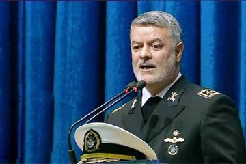 فرمانده نیروی دریایی ارتش: دنیا نمی‌تواند ایران اسلامی را نادیده بگیرد