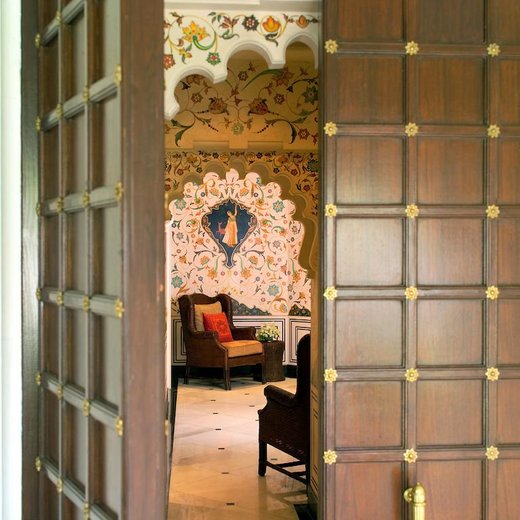 هتل کاخ دریاچه تاج هند