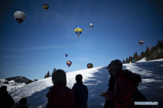 فستیوال بالن‌های هوای گرم در سوئیس