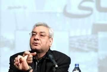 اصغرزاده: مردم از سیاست خسته‌اند و دیگر به خواسته خاتمی هم در انتخابات شرکت نمی‌کنند/ خاتمی اما هنوز سخنگوی جریان اصلاحات است