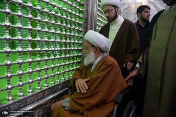 حضور رهبر شیعیان بحرین در حرم امام خمینی (ره)/ عکس