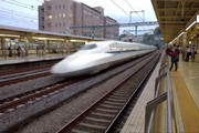 فیلم | سرعت قطارهای سریع‌السیر ژاپن را ببینید