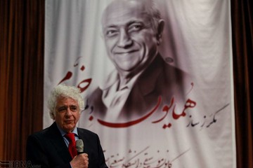 بزرگداشت استاد همایون خرم