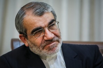 دل‌نوشته کدخدایی درباره آیت‌الله مومن: زندگی ایشان بسیار ساده‌تر از آنی بود که به تصویر کشیده شد