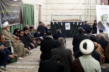 مراسم وداع با پیکر آیت الله مومن در قم