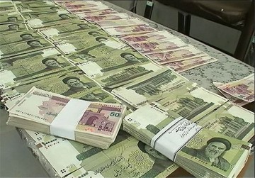 رشد نقدینگی تقصیر دولت نیست، تقصیر ملت است/ وقتی هم یارانه می‌خواهیم، هم سود بالای بانکی نتیجه‌اش معلوم است