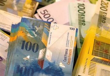 عراقی‌ها بدهی خود به ایران را با دلار می‌دهند یا یورو؟/ افزایش اسکناس نو یورو در بازار