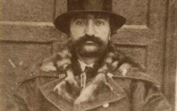 عکس |  ناصرالدین‌شاه با لباس‌های فرنگی