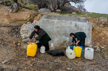 زندگی خانواده غارنشین در شهر اندیکا