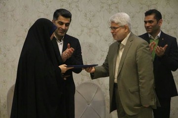  همایش پاسداشت مقام مادر و روز زن جهت تقدیر از بانوان شاغل در شهرداری رشت برگزار شد