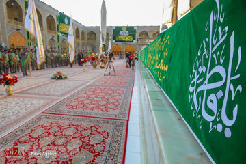 گل آرایی حرم علوی در آستانه ولادت حضرت فاطمه (س)