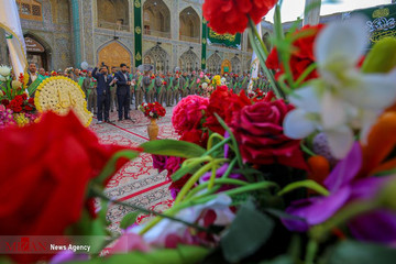 گل آرایی حرم علوی در آستانه ولادت حضرت فاطمه (س)