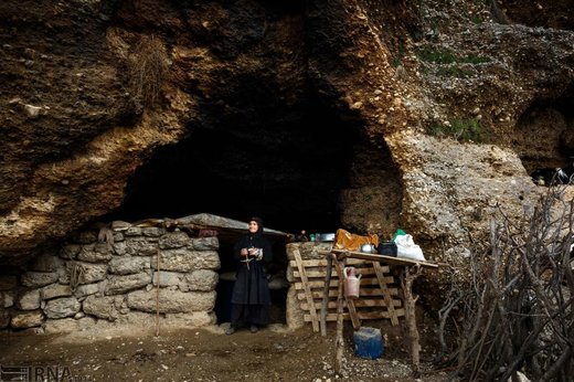 زندگی خانواده غارنشین در شهر اندیکا