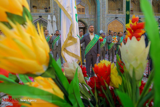 گل آرایی حرم علوی در آستانه ولادت حضرت فاطمه (س)