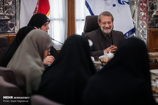 دیدار رئیس مجلس شورای اسلامی با بانوان نماینده