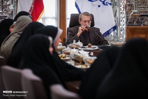 دیدار رئیس مجلس شورای اسلامی با بانوان نماینده