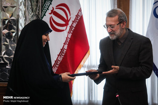 دیدار رئیس مجلس شورای اسلامی با بانوان نماینده