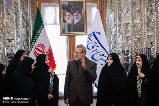 دیدار رئیس مجلس شورای اسلامی با بانوان نماینده