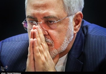 Growing Calls in Iran Asking Zarif to Draw Back from Resignation